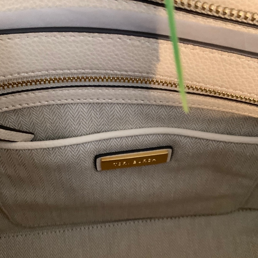 Tory Burch Robinson Colorblock Small Leather Tote
TORY BURCH - Picture 3 of 16